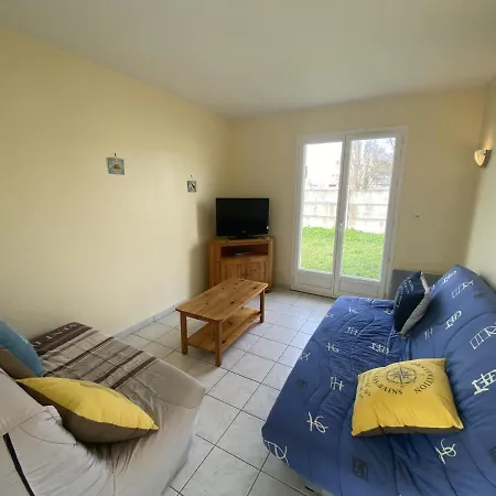 Lumineuse Avec Jardin, à 500m De La Et Proche Du Centre - - Fr-1-709-51