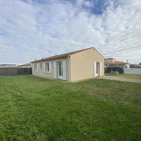 Lumineuse Avec Jardin, à 500m De La Et Proche Du Centre - - Fr-1-709-51 Casa de Férias