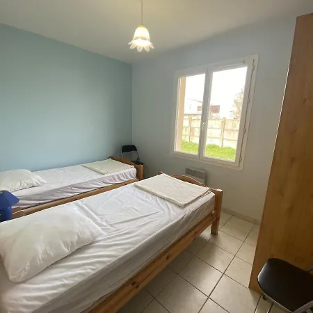 Lumineuse Avec Jardin, à 500m De La Et Proche Du Centre - - Fr-1-709-51