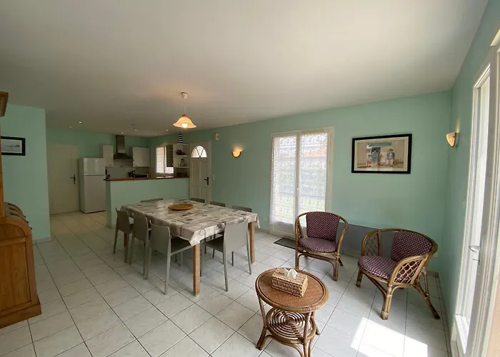 Сasa de vacaciones Récente De Plain-pied à Fouras, Proche - Fr-1-709-51