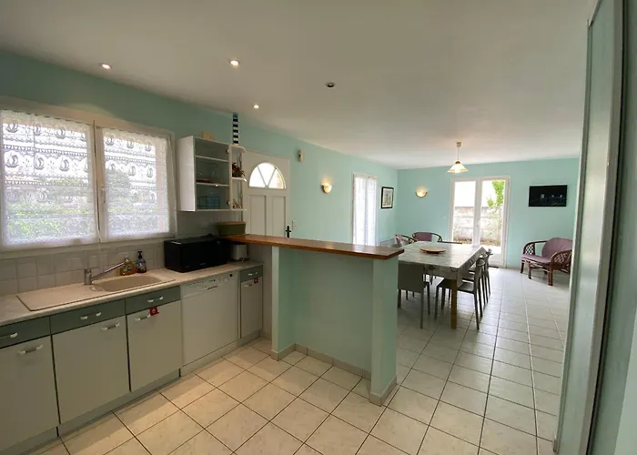 Récente De Plain-pied à Fouras, Proche - Fr-1-709-51 *