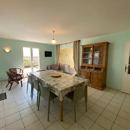 Recente De Plain-pied A Fouras, Proche - Fr-1-709-51 Ferienhaus Fouras