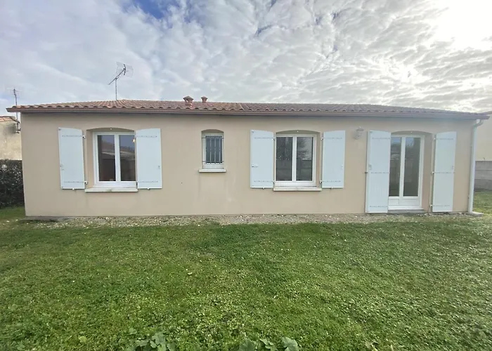 Recente De Plain-pied A Fouras, Proche - Fr-1-709-51 *